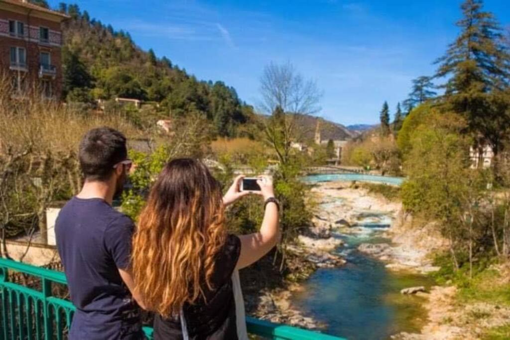 Un Moment De Detente Au Coeur De Vals-Les-Bains Bagian luar foto